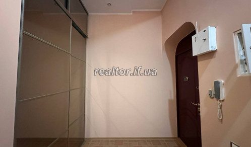 Apartment with history: 1910 Austrian suite in the city center