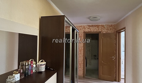 Продаж двокімнатної квартири з ремонтом в новобудові по вулиці Симоненка