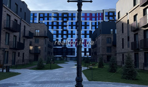 Продаж зданої квартири в новобудові в центральній частині міста 