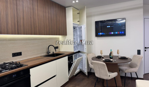 Продаж повністю укомплектованої квартири в житловому комплексі Family Plaza