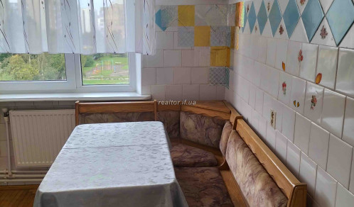 Двокімнатна квартира з індивідуальним опаленнням вулиця Хоткевича
