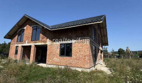  Продається особняк в с. Жураки