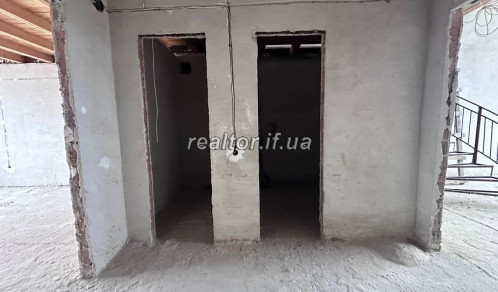 Простора квартира з можливістю обміну на будівельні матеріали чи пальне