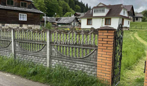 Продається затишний будинок в м. Яремче