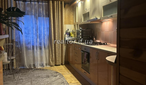 Продається затишний будинок в м. Яремче