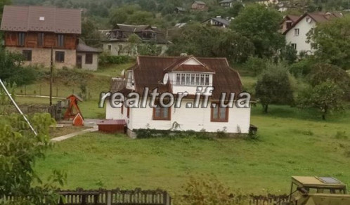 Продається затишний будинок в м. Яремче