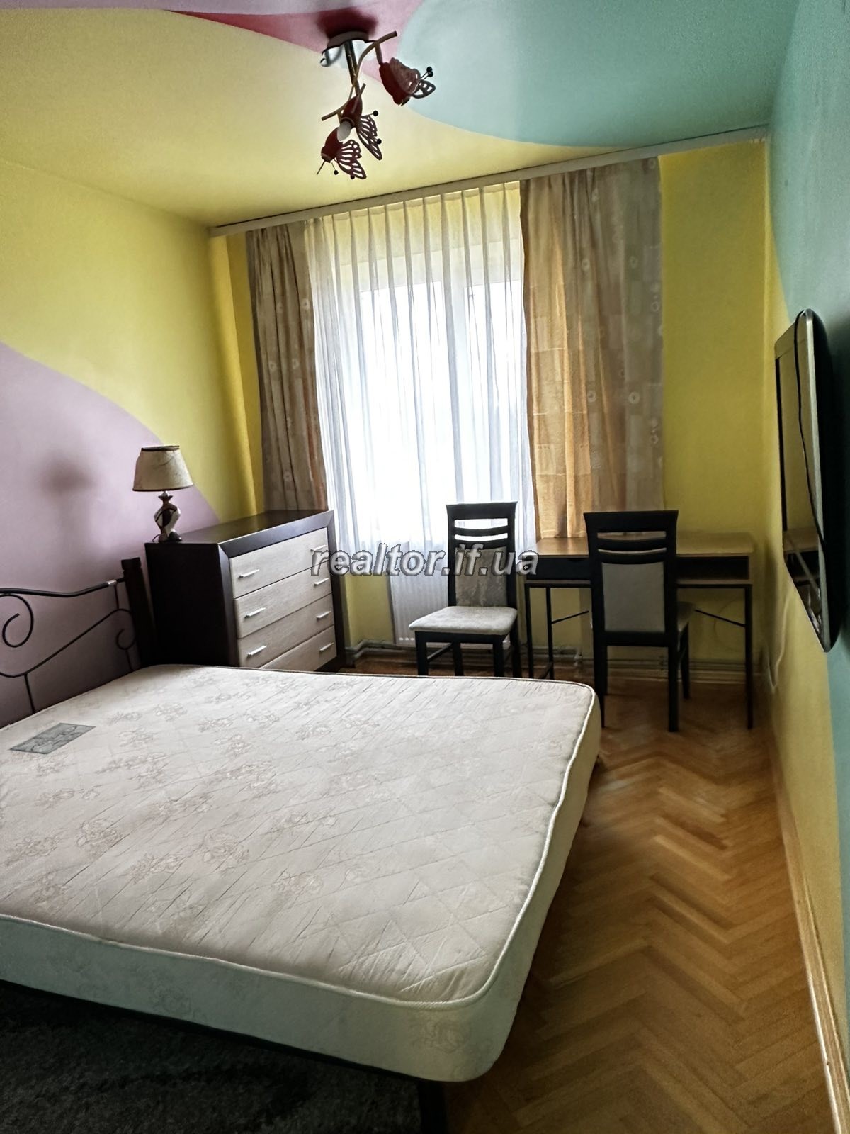 3 кімнатної квартири в центральній частині міста