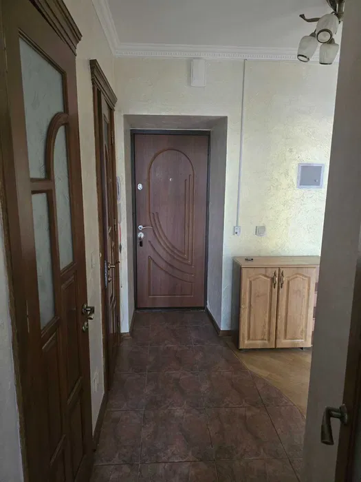квартири в новобудові по вулиці Богдана  Хмельницького з ремонтом та частуово меблями
