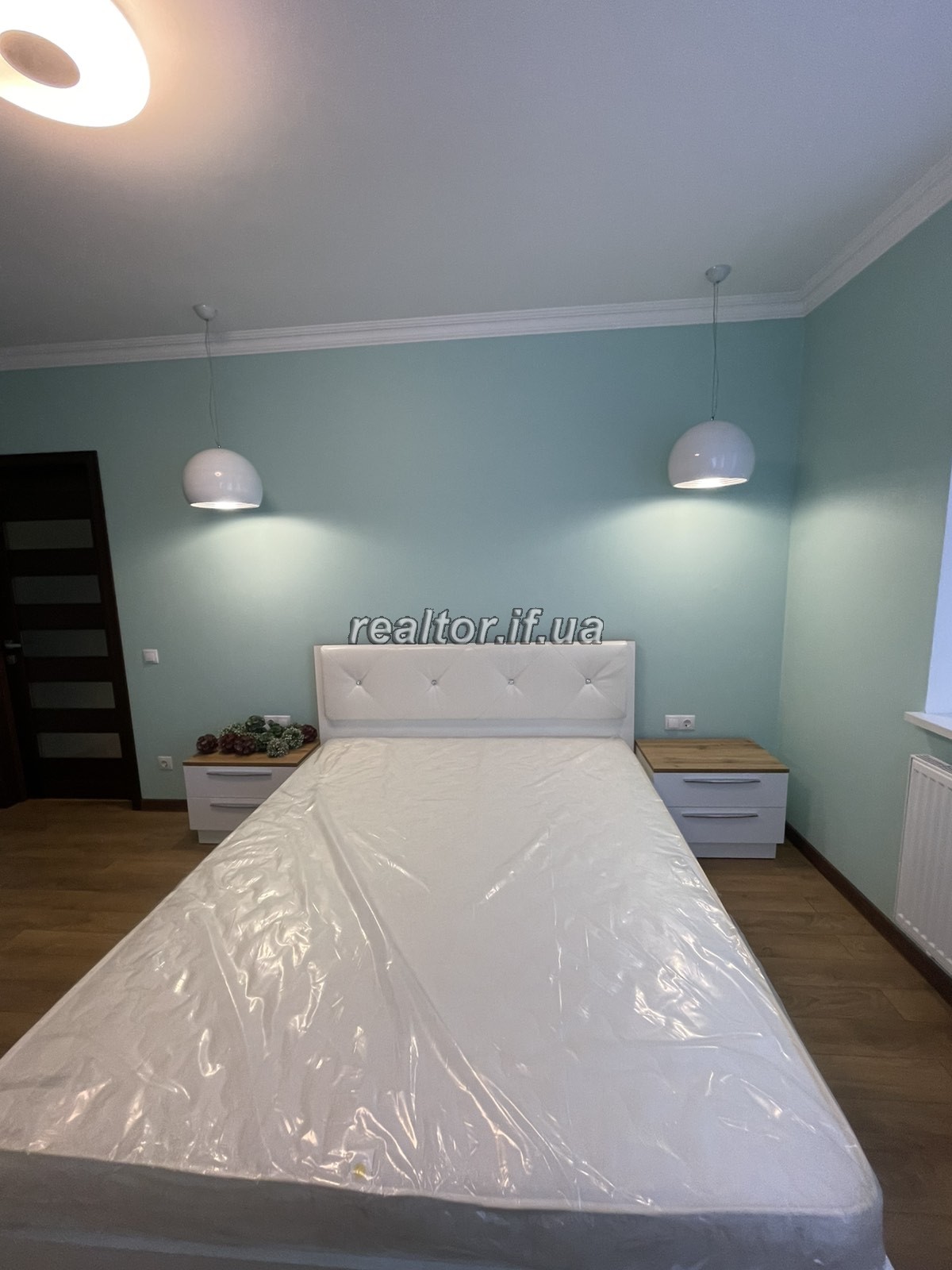 einer Zweizimmerwohnung mit Renovierung in einem Neubau in der Khmelnytskyi-Straße
