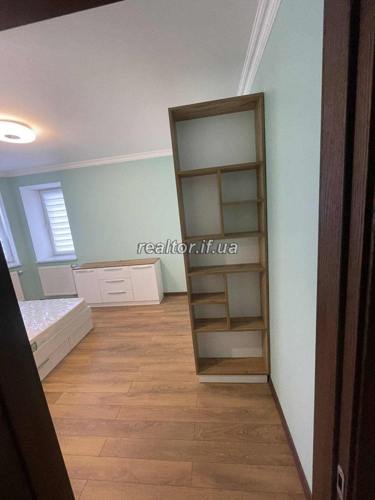einer Zweizimmerwohnung mit Renovierung in einem Neubau in der Khmelnytskyi-Straße