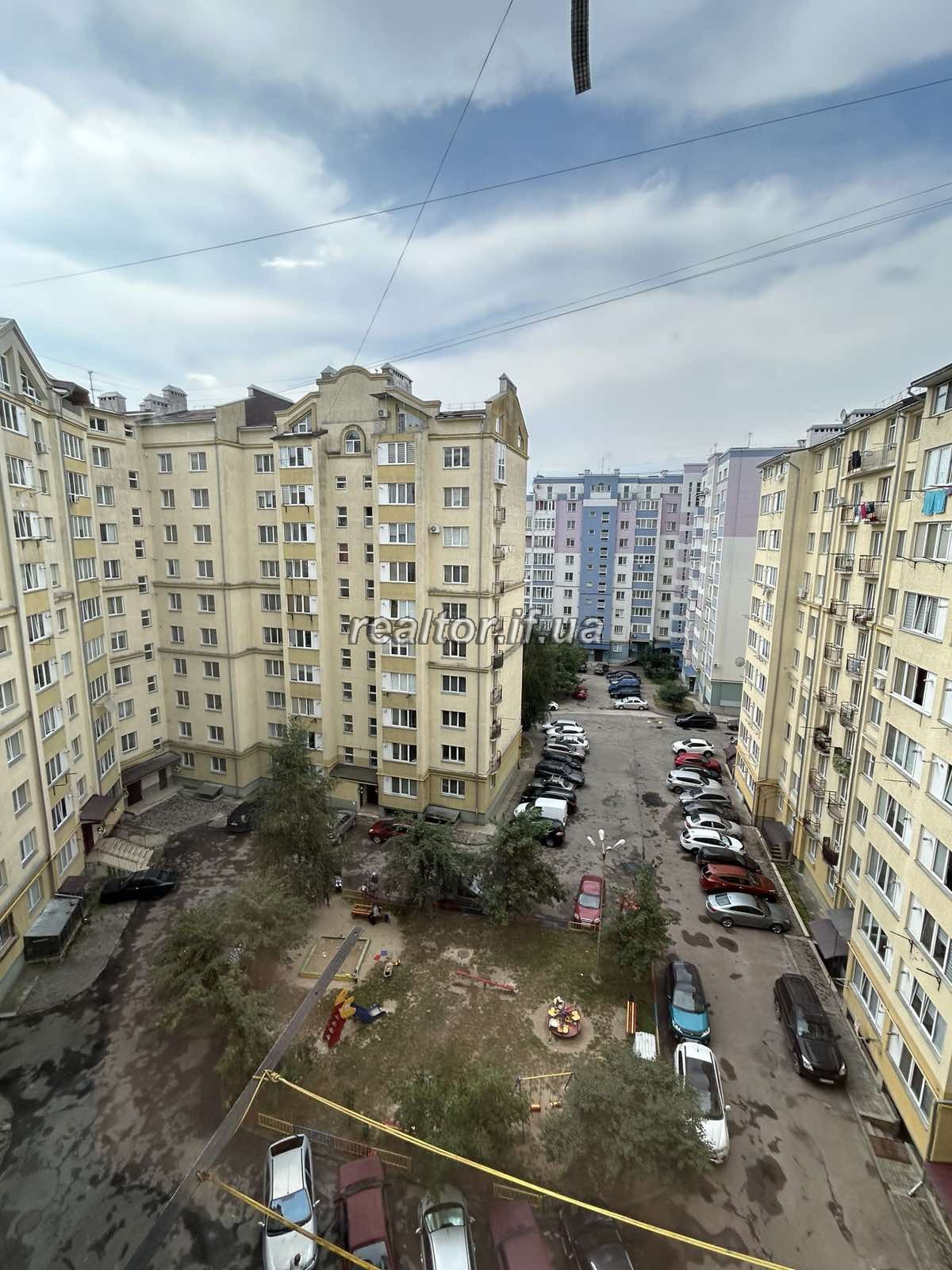 двокімнатної квартири з ремонтом в новобудові по вулиці Симоненка