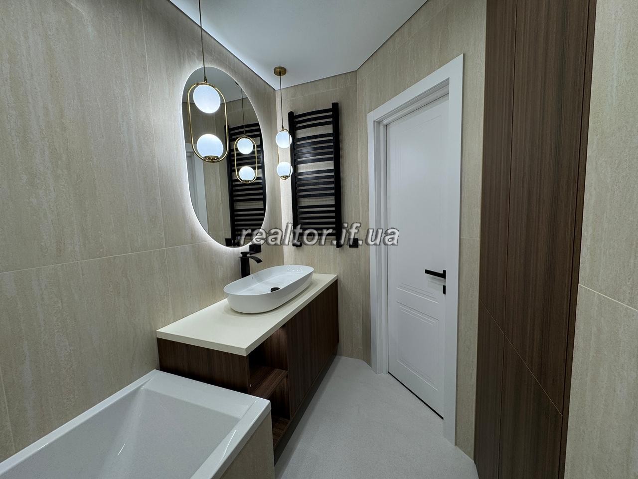повністю укомплектованої квартири в житловому комплексі Family Plaza