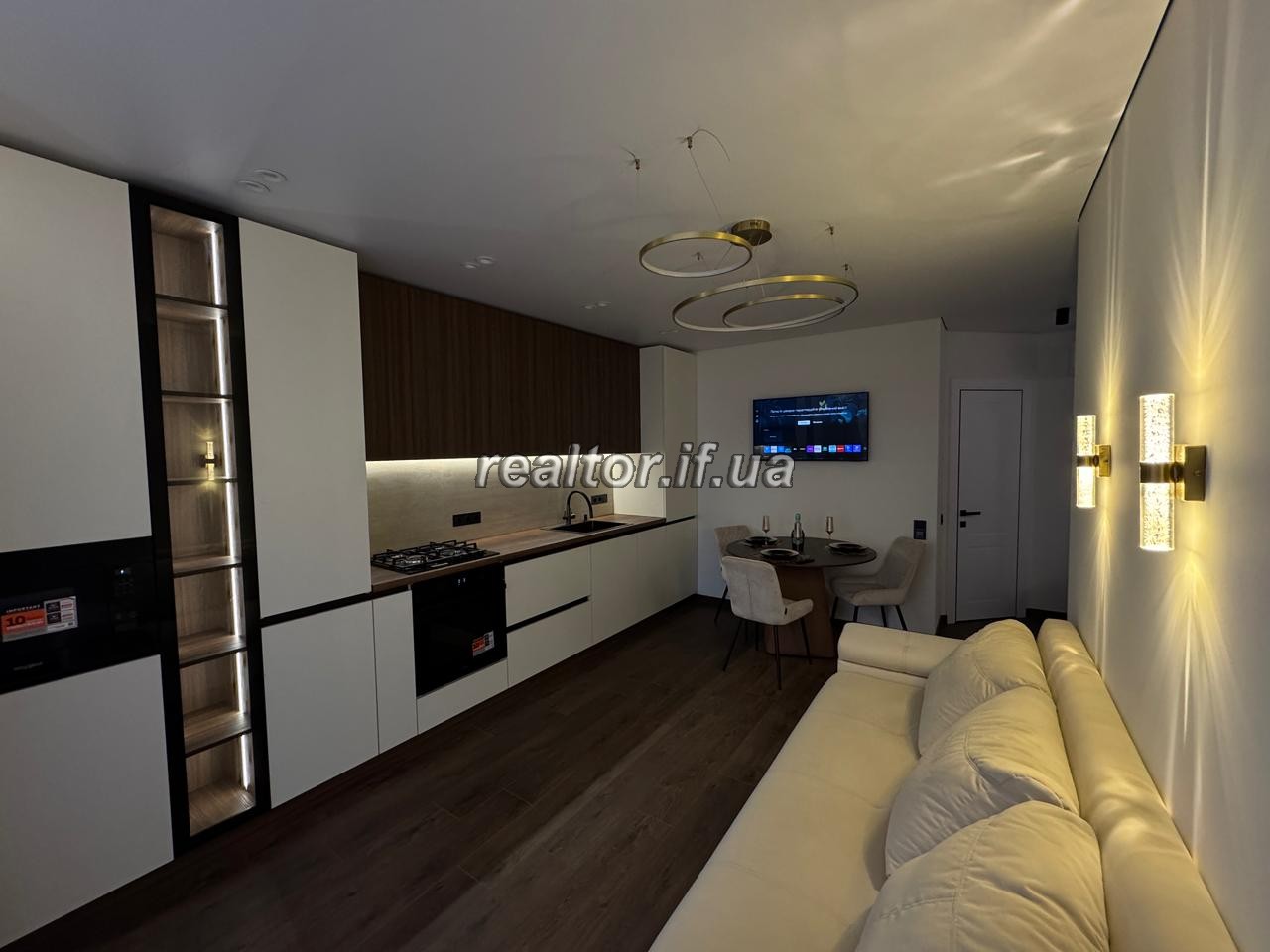 повністю укомплектованої квартири в житловому комплексі Family Plaza