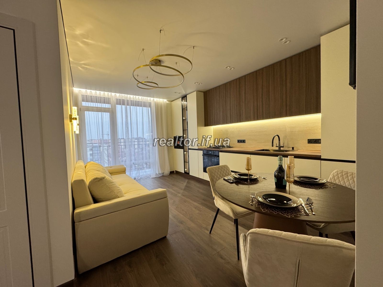 повністю укомплектованої квартири в житловому комплексі Family Plaza