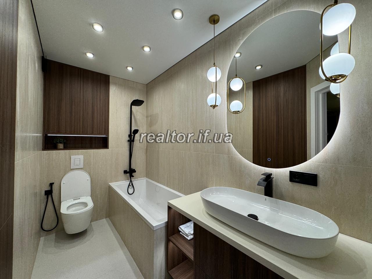 повністю укомплектованої квартири в житловому комплексі Family Plaza