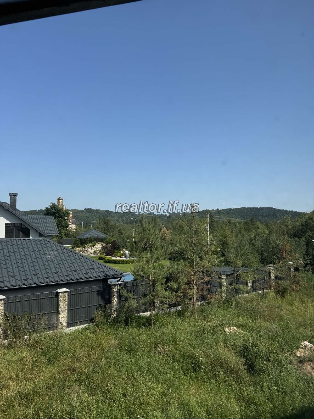 Продається особняк в с. Жураки