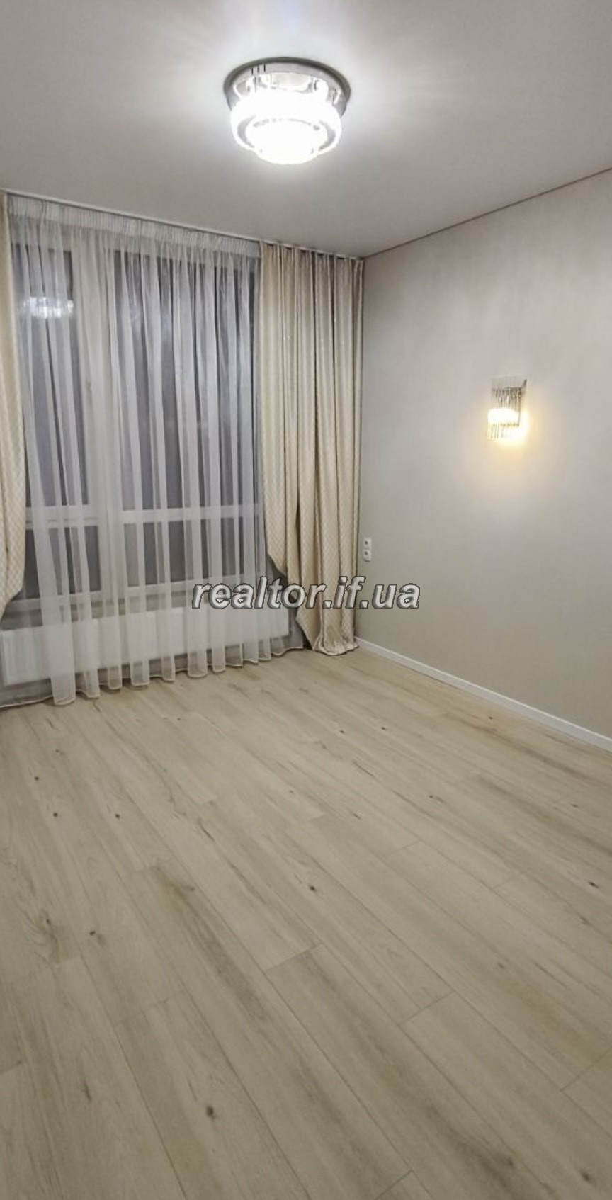 однокімнатної квартири з ремонтом в ЖК U One