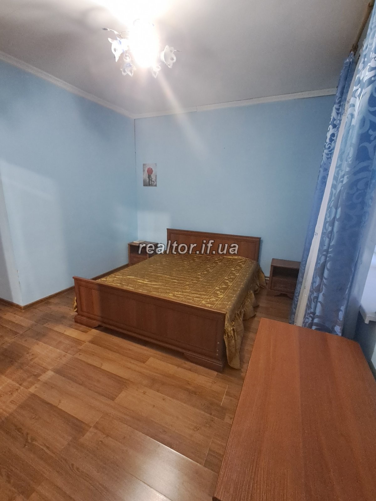 Sie eine 2-Zimmer-Wohnung in der Pasichna-Straße